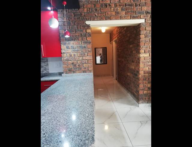 3 BEDROOM SECTIONAL TITLE FOR SALE IN NOORDRAND